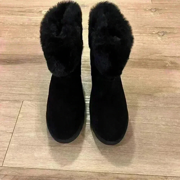 UGG by Koolaburra® Elladine blank Wedge fur trim Booties Women's size 10.5 - Picture 1 of 9